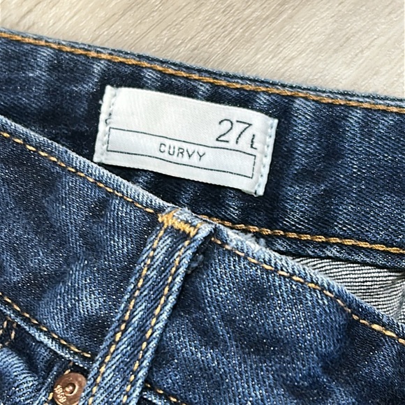 GAP Low Rise Curvy Bootcut Classic Dark Blue Wash Denim Jeans / Women’s Size 27L - Picture 3 of 8